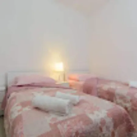 Didi - Two Bedroom With Pool Трогір